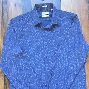 Lucky Brand Men's Long Sleeve Blue  Dress Shirt / Casual Button Down / Size M